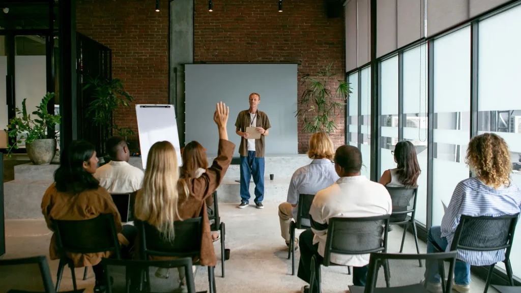 How to Register a Mainland Business in Dubai (2025 Guide)